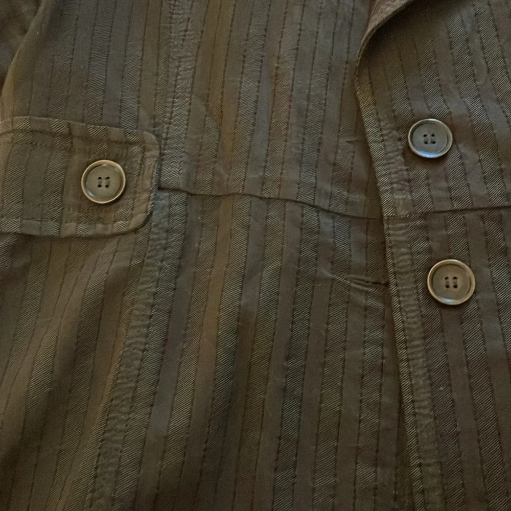 Mrs. Pepper Brown Coat - Picture 4 of 5